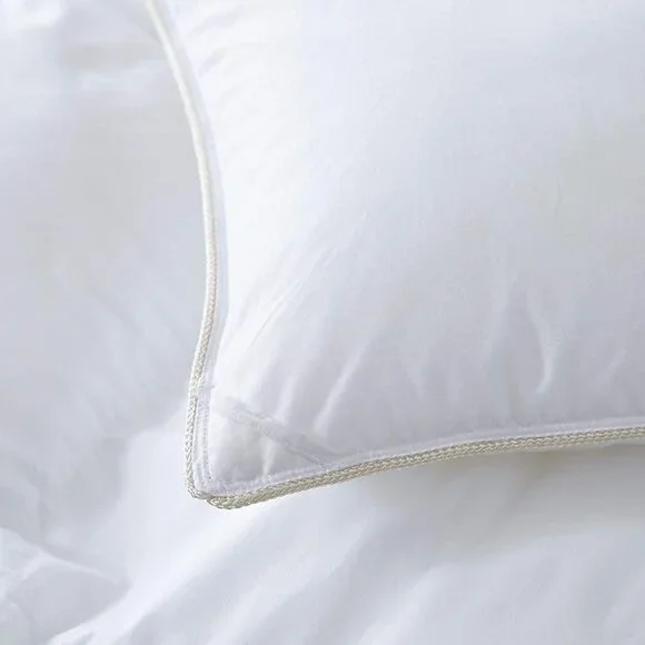 Luxurious 600-Thread-Count Egyptian Cotton Goose Down Comforter - 108 x 98 IN